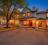 Spacious 2 Bedroom Townhome in Prestigious Patterson SW