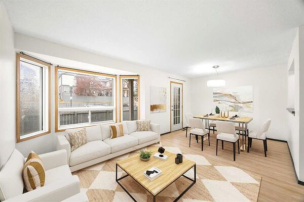 Signal Hill 3BR 3 FULL Bath End Unit Townhouse 1550sqft 2 Parking spots $2350