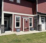 Beautiful 3 Bed | 3.5 Bath Duplex in Cranston