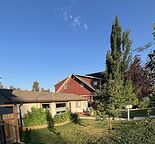 Near Foothills Hospital and University - Peaceful, Newly renovated home