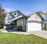 Spacious 6 Bedroom Home in Tuscany with Double Front Garage