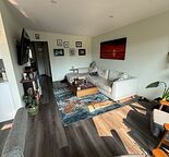 4 bed 2 bath renovated duplex large yard
