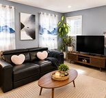 Move in ready. Corner Courtyard Hse | 2 Bed 2 FullBath | Min to downtown Calgary