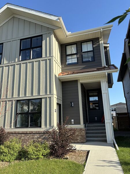 Cozy 1 bedroom in SE mahogany