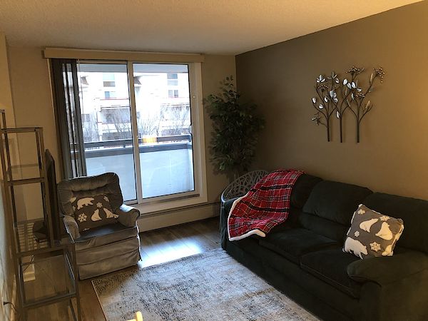 Calgary 1 bedroom Condo Unit for rent. Property photo: 77023-3