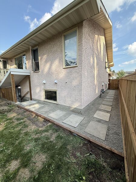 Newly over 1000 ft.² two bedroom basement suite