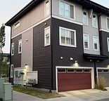 Beautiful Corner Unit park facing townhouse for rent cornerstone manor ne