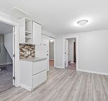 Bright, Fully Renovated Cozy 3-Bedroom Suite in Beddington