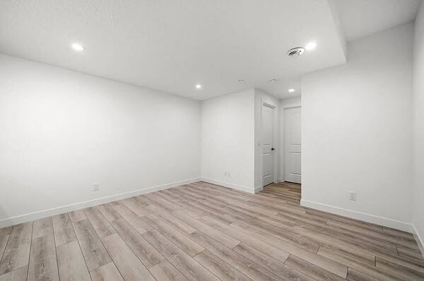 Cozy Private Entire 1 Bedroom Basement
