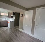 Cozy, convenient basement suite in central Calgary, w/ included utilities!