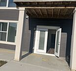 Bright & Private 1 BR + Den Walkout Basement Suite – Utilities Included