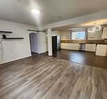 $1350 Legal 2bedroom basement with Walkout Entrance&Garage parking with Wifi