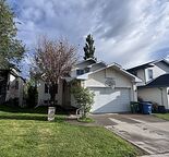 Legalized: 2- bedroom Walk out basement suite:  back to green space