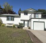 Cozy Single Home in NW Calgary — Dalhousie, Calgary