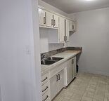 3 bedrooms townhouse - renovated Ready big saving $$