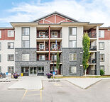 Lovely 2 bed 2 Bath Top Floor Apartment in Legacy