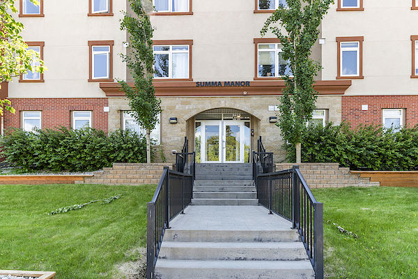 Calgary 2 + Den bedrooms Condo Unit for rent. Property photo: 77329-2