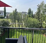 Beautiful Renovated 3 bedroom contemporarily home — Millrise, Calgary
