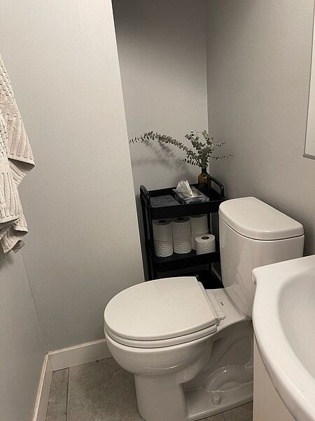 Cozy one bedroom basement