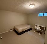 Brentwood 3 Bd Basement/Walk to UC & LRT