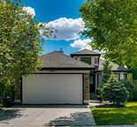 Bright and Spacious Walkout Bungalow in Tuscany NW For Rent
