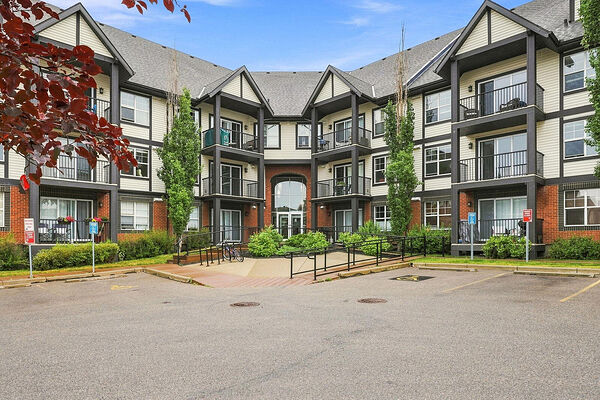 Spacious Two Bedroom Plus Den Condo in New Brighton! (CP052)