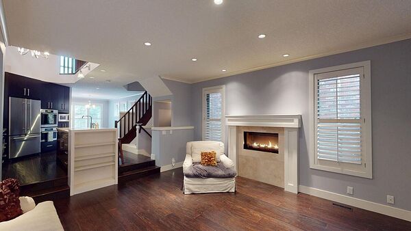 Executive 5-Bedroom Detached Home in Hillhurst