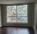 Quiet, top floor, one bedroom condo - 10 minute walk from SAIT