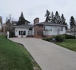 Spacious 4-Bedroom in a Great Neighbourhood w/t perfect work from home space