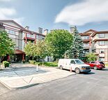 Top floor 1 bedroom 1 bathroom in Gated community!
