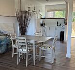 2 bedroom furnished suit in NW beddington