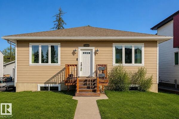 3 Bedroom Suite - 10 minute walk from University of Alberta
