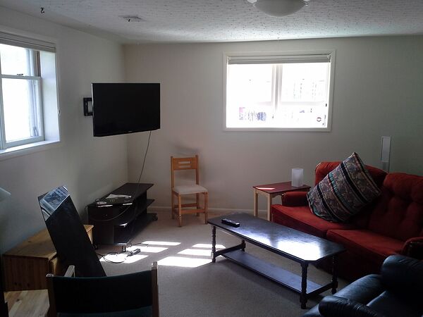 All inclusive Walk-In 2BR close to Downtown