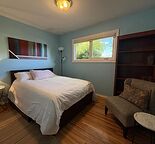 Student rm @ house near Heritage Dr & Macleod Tr. 5 min walk to Max Teal Express