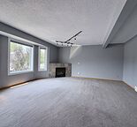 1640 sq ft 3-Storey Killarney Townhome | 3 Bed | 2.5 Bath | Attached Garage | AC