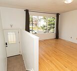 Cozy 3-Bedroom Duplex in Beddington Heights
