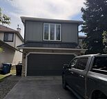 2 Top Floors House w Heated Garage + AC