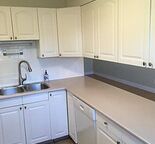 Killarney - Renovated 2 Bdrm + Den