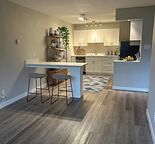 TOP FLOOR 1 BEDROOM NEWLY RENOVATED WITH AMAZING VIEWS OF DOWNTOWN