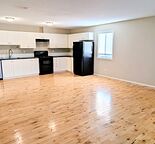2BR Central Townhome - Utilities included