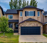 Beautiful Main/Upper Level of Home in Sherwood! Immediate Possession Available!