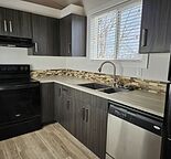 Bright, Open 2 bedroom duplex- Steps to Anderson C-Train, fully fenced yard — Southwood, Calgary