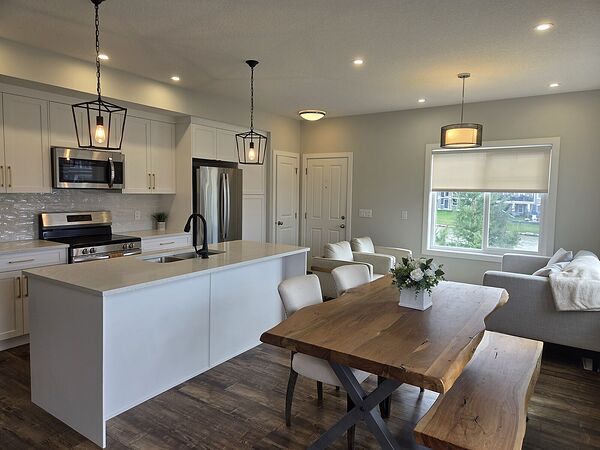 SCENIC 2-Bedroom Townhouse For Rent