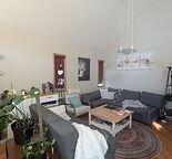 Sunny and spacious 3 bedroom house