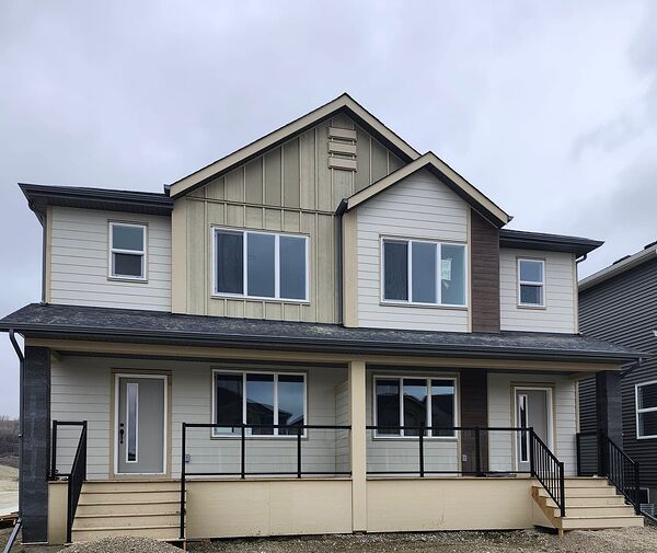 Beautiful 3 bedroom for rent in Wolf Willow SE Calgary