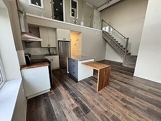 Beautiful 2 Bed 2 Bath Loft Suite