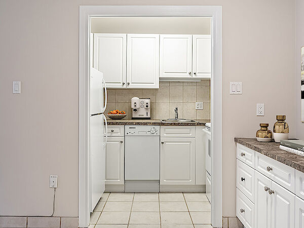 Calgary 1 bedrooms Apartment for rent. Property photo: 78120-3