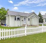 Bright & Updated 3 Bedroom House with RV Parking