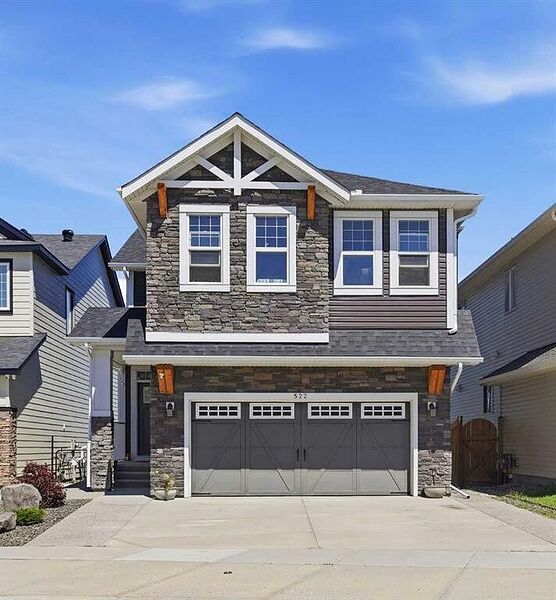 Luxury Estate Home in Sherwood NW Backing onto Serene Pond with Walking paths.