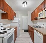 Bright 2 Bedroom Condo in Varsity NW | Heat and Water Included